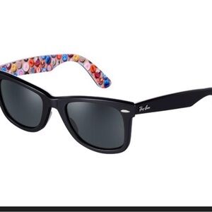 Ray-Ban Wayfarer Prints Sunglasses Black Series 4 Buttons